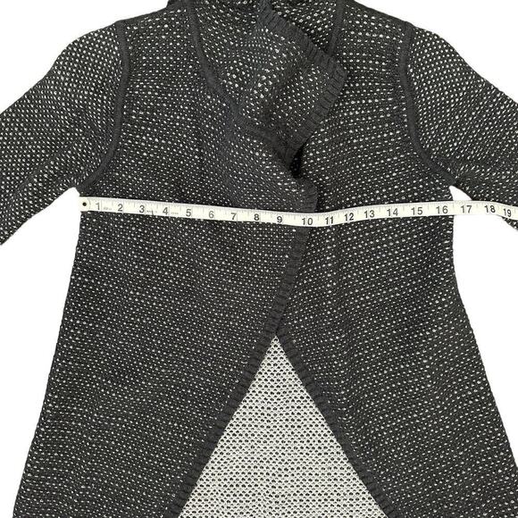 Lululemin Ivivva Hooded Cardigan Wrap Girls 12 Heathered Grey Buttoned - Picture 4 of 6